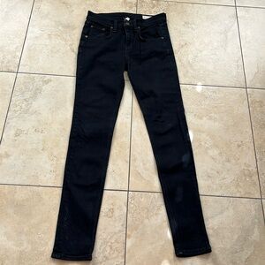Rag and bone skinny jeans size 26 color very dark blue/black coal color womens